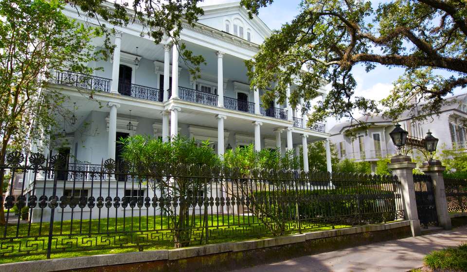 Garden District Architecture pt1 - Greek Revival - Unique NOLA Tours